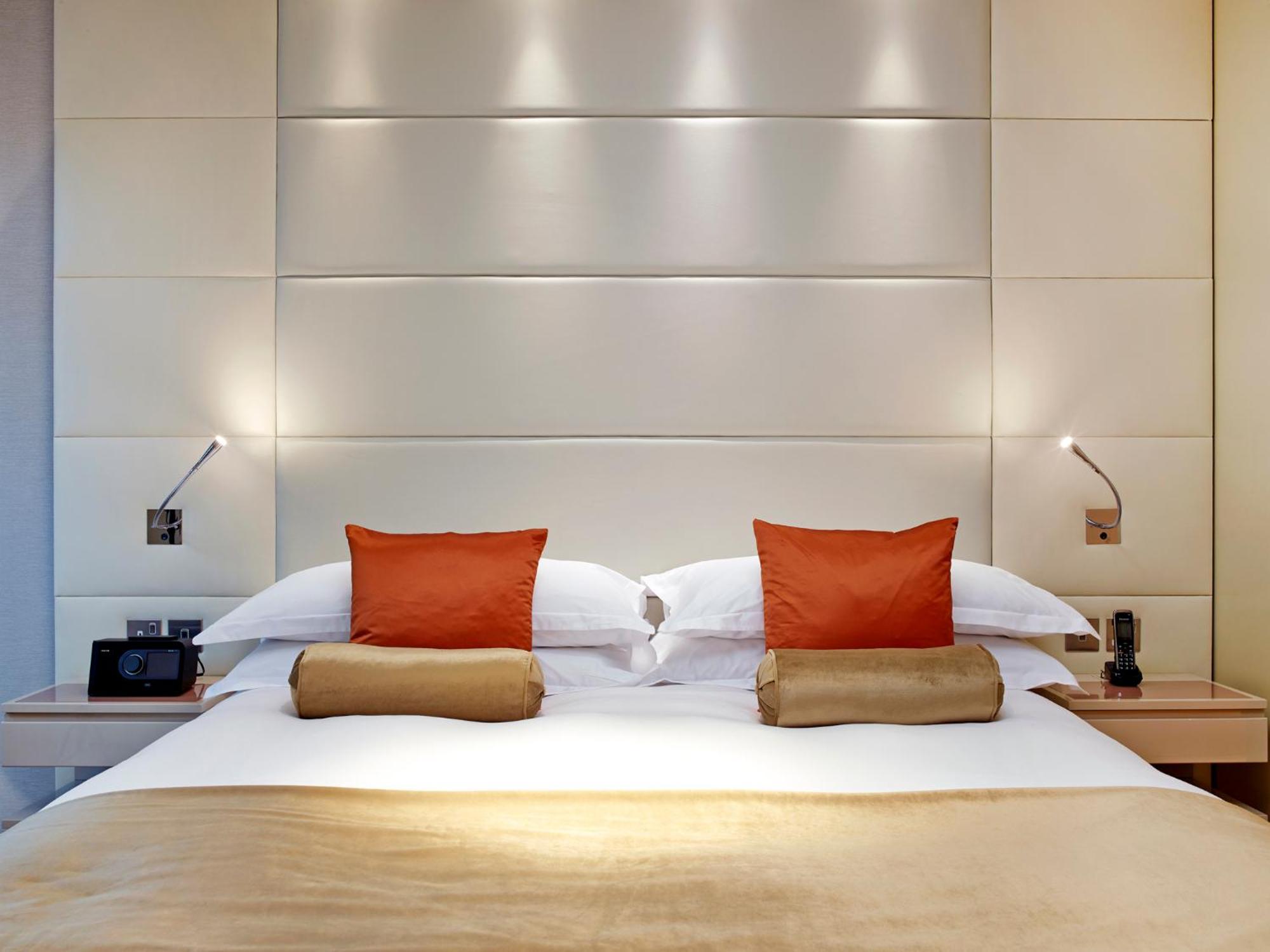 Superior One-Bedroom Apartment,679410573:JPEG